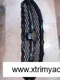 جلو پنجره شاهین